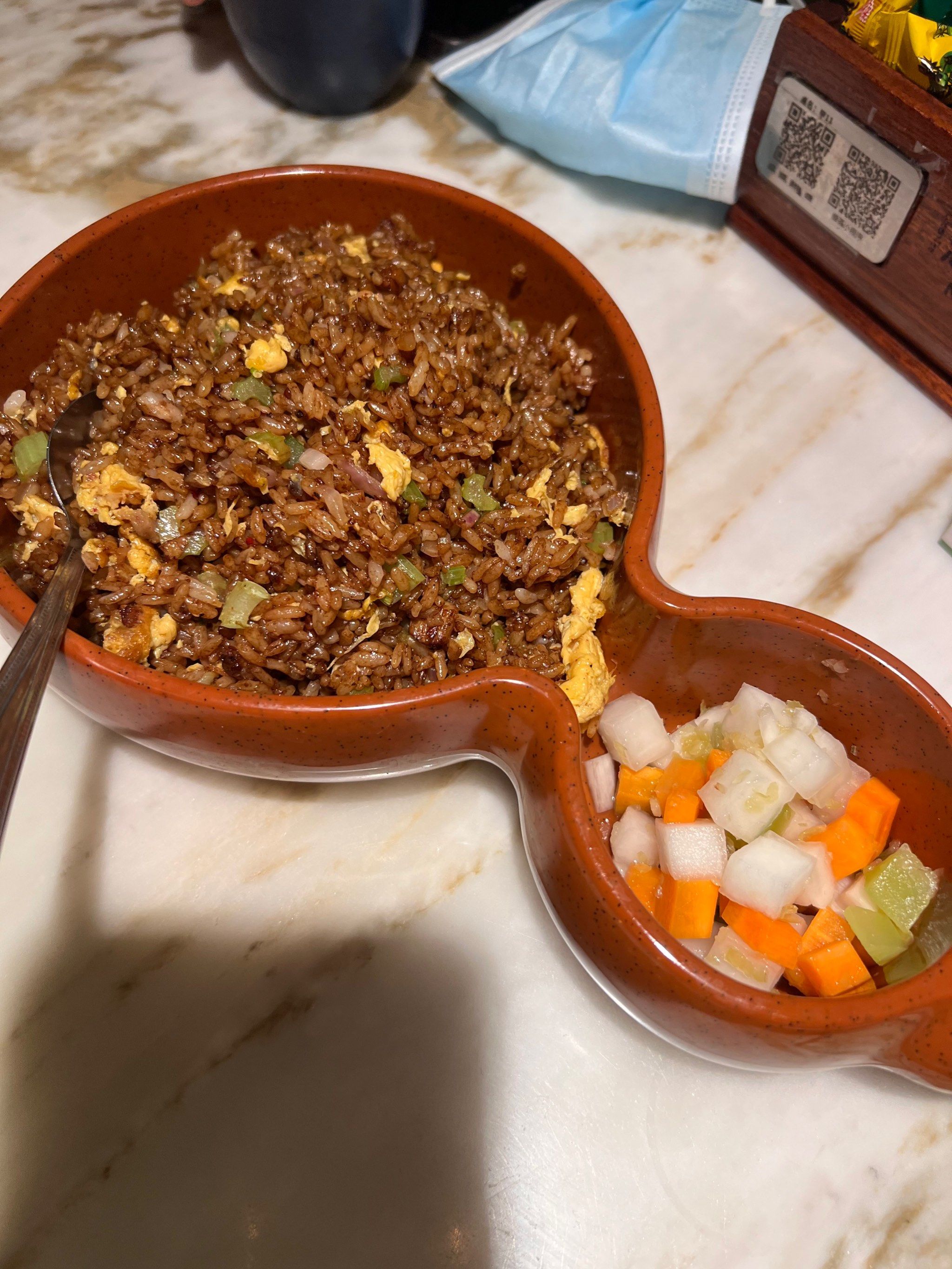 「绿茶葱香烤鸡烤肉合拼」这个蛮好吃的 底