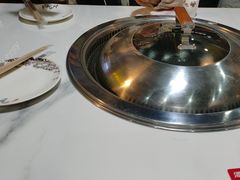 -哈尔滨烧烤·山河村铁锅炖(交大店)