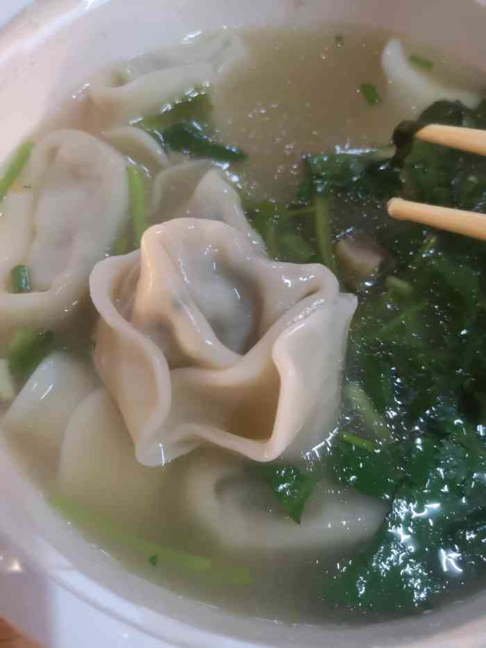 吉祥馄饨(恒生科技园店)-"我们点了外卖吉祥馄饨和三明治很配哦,馄饨.