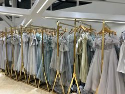 点击看大图 -Renee芮亦婚纱