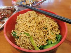 -爆炸头阿姨小四川正宗川味小吃(无任何分店)