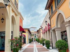 -佛罗伦萨小镇广佛名品奥特莱斯(疏港路店)