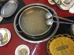 -老石黑山羊毛驴肉火锅(金凯广场店)