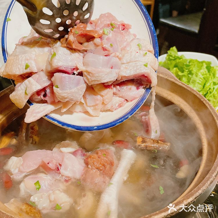 碳炉鸡煲|广州入秋后的火锅🔥广式打边炉