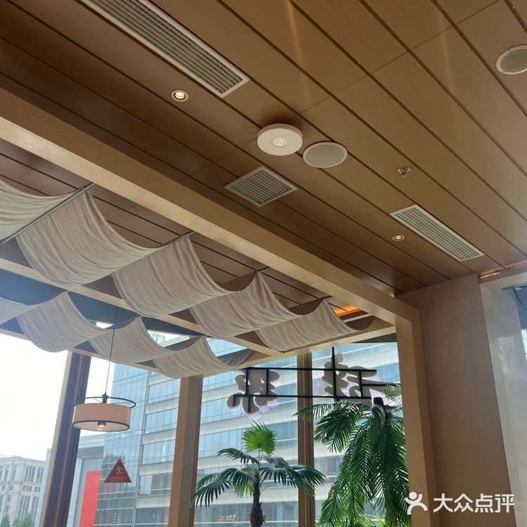 辞琼糟粕醋火锅：舌尖上的鲜香传奇