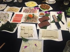 -唯爱KTV聚会餐厅(仙林东城汇店)