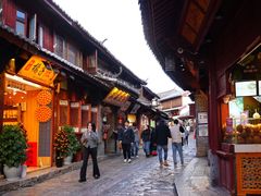 -阿婆情腊排骨火锅(古城旗舰店)