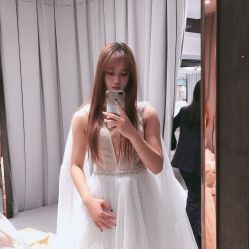 -艾米丽婚纱礼服