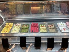 -广州万富希尔顿酒店·感趣自助餐厅·金秋蟹宴生蚝海鲜刺身