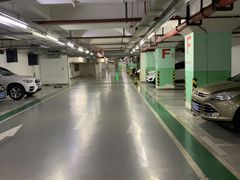 场地-环球港-停车场