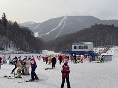-亚布力新体委滑雪场