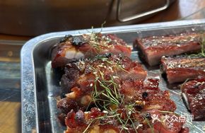 Fragrant Braised Pork Ribs