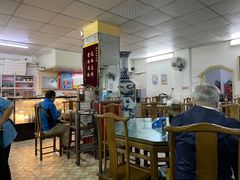 大堂-四平包子铺