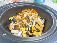 -菌之家·专业纯野生菌火锅·特色炒菌