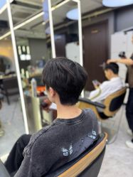 -藤野造型烫发染发