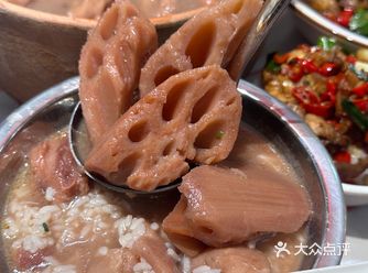 谁懂这一碗的含金量啊 还有罗氏虾 个头也太大了