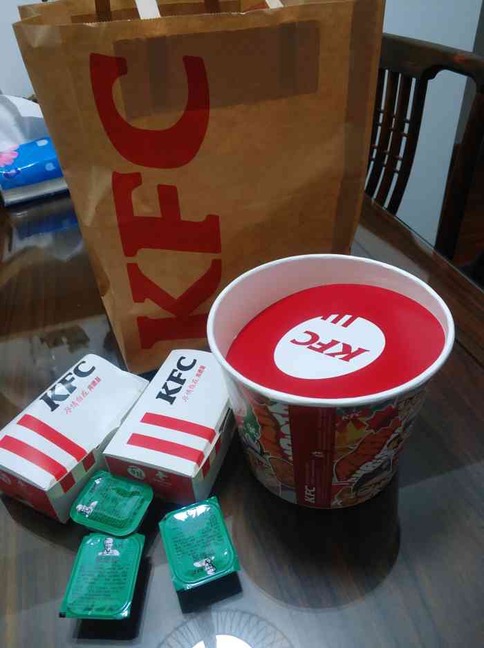 难见结冰 突然降温10℃ 谁也没有足够的御寒准备 肯德基外卖快速准时