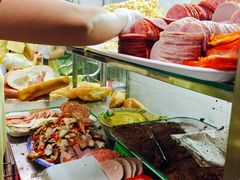 -Bánh Mì Huynh Hoa