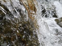 -安吉龙王山峡谷漂流