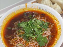 -鹤江桥·红油牛肉粉(SKP店)