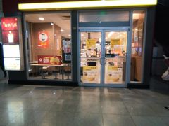 门面-麦当劳(轻轨曹杨路店)