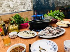 -濠轩阁特色生蚝火锅(水湾路店)