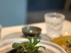 焖黑山羊羊排-半山腰·云南菜(侨福芳草地店)