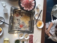 九府羊慷慨激昂锅-九府羊·鲜羊火锅·烤串(新华路店)