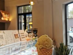 -Fridi Patisserie Cafe