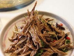-阿瓦山寨·湘菜现炒·剁椒鱼头王(咸阳总店)