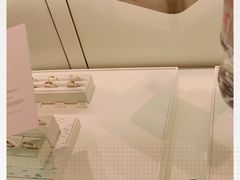 -Tiffany & Co.蒂芙尼
(广州太古汇店)
