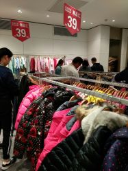 -巴拉巴拉balabala(中央商场店)