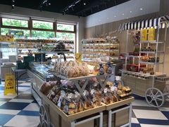 面包甜点陈列柜-85度C(生甜甜圈研究工坊·上海局门店)