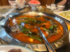 -茅台镇网红溶洞餐厅·茅帮菜馆