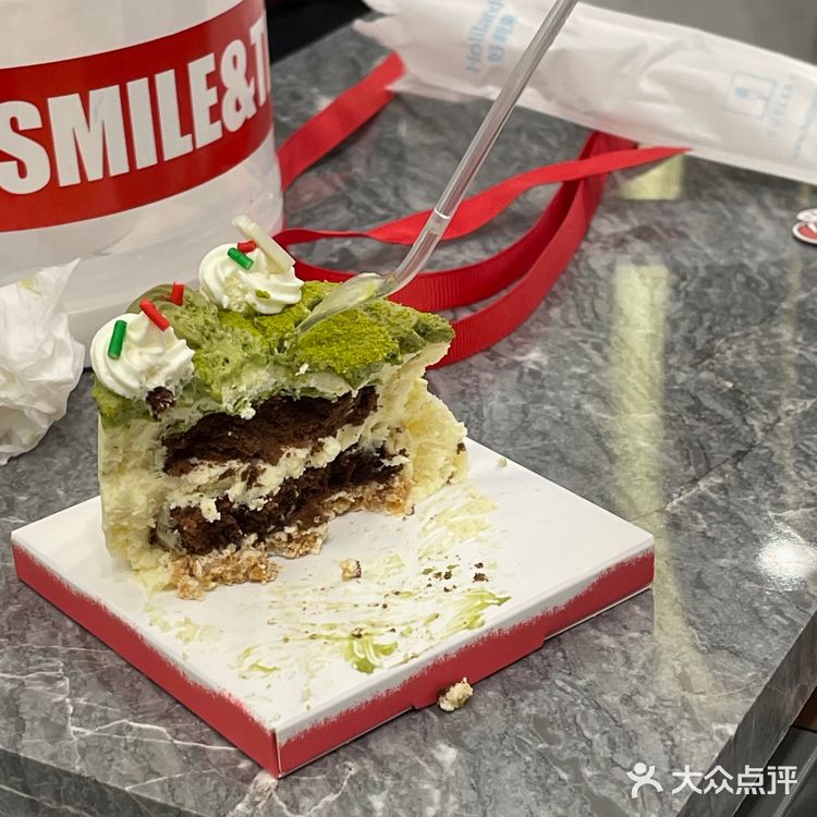 哦豁🎄好利来你还有这幅面孔！