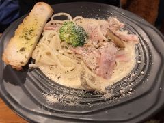 奶油蘑菇培根意大利面-双焙咖啡馆