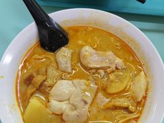 -亚王咖喱鸡米粉面