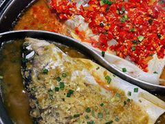 -阿瓦山寨·湘菜现炒·剁椒鱼头王(咸阳总店)