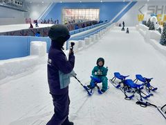 -深圳国际会展中心希尔顿酒店(前海华发冰雪世界店)