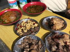 -梁老三麻辣鸡头总店