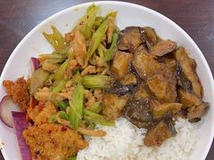 -聚德华天护国寺小吃(甜水园店)
