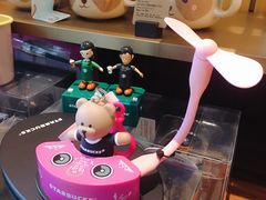 -星巴克(深圳世界金融中心店)