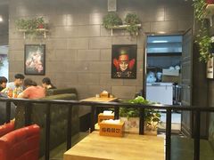 大堂-愉肴麻辣香锅(中山路店)