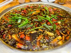 -乡土特色.冷锅鱼.牦牛肉汤锅