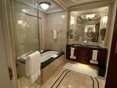 -广州富力丽思卡尔顿酒店