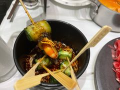 -红鼎豆捞·非遗鲍皇汤火锅(宝丰路店)