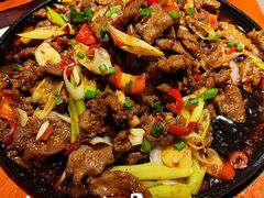 -阿瓦山寨·湘菜现炒·剁椒鱼头王(咸阳总店)