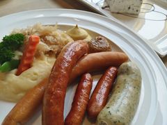 -LENBACH兰巴赫西餐啤酒坊(大连东港店)