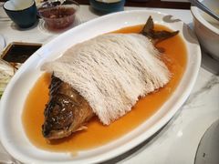 鲤鱼焙面-梅利汴京烤鸭•开封豫菜地标店(东司门店)