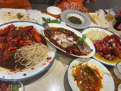 -杨氏青龙虾·吃蟹季(珠江路店)